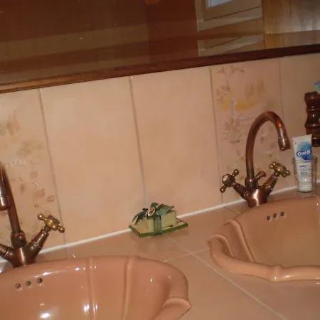 Bed and Breakfast 2 Privees Pour 4 Personnes *