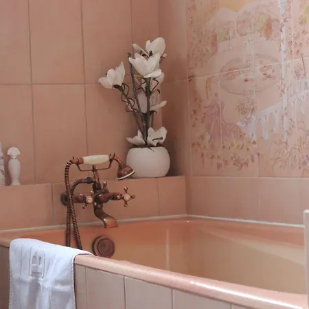 2 Privees Pour 4 Personnes Bed and Breakfast Chantonnay